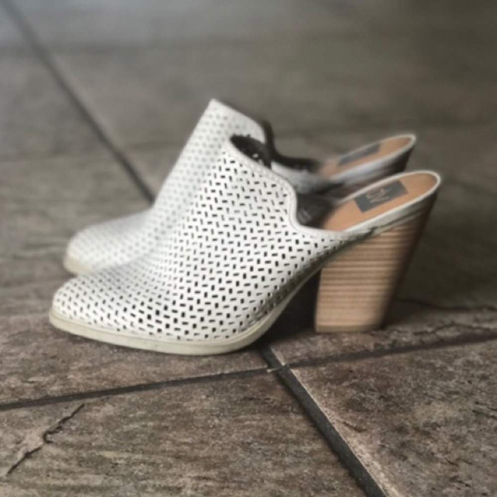 Cream target by dolce vita mules